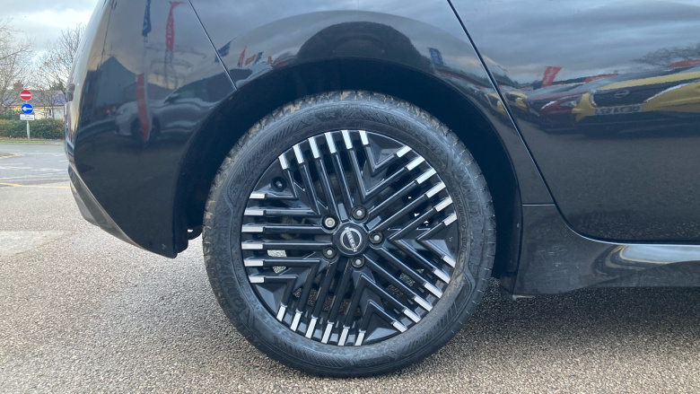 Nissan LEAF 110kW N-Connecta 39kWh 5dr Auto Electric Hatchback